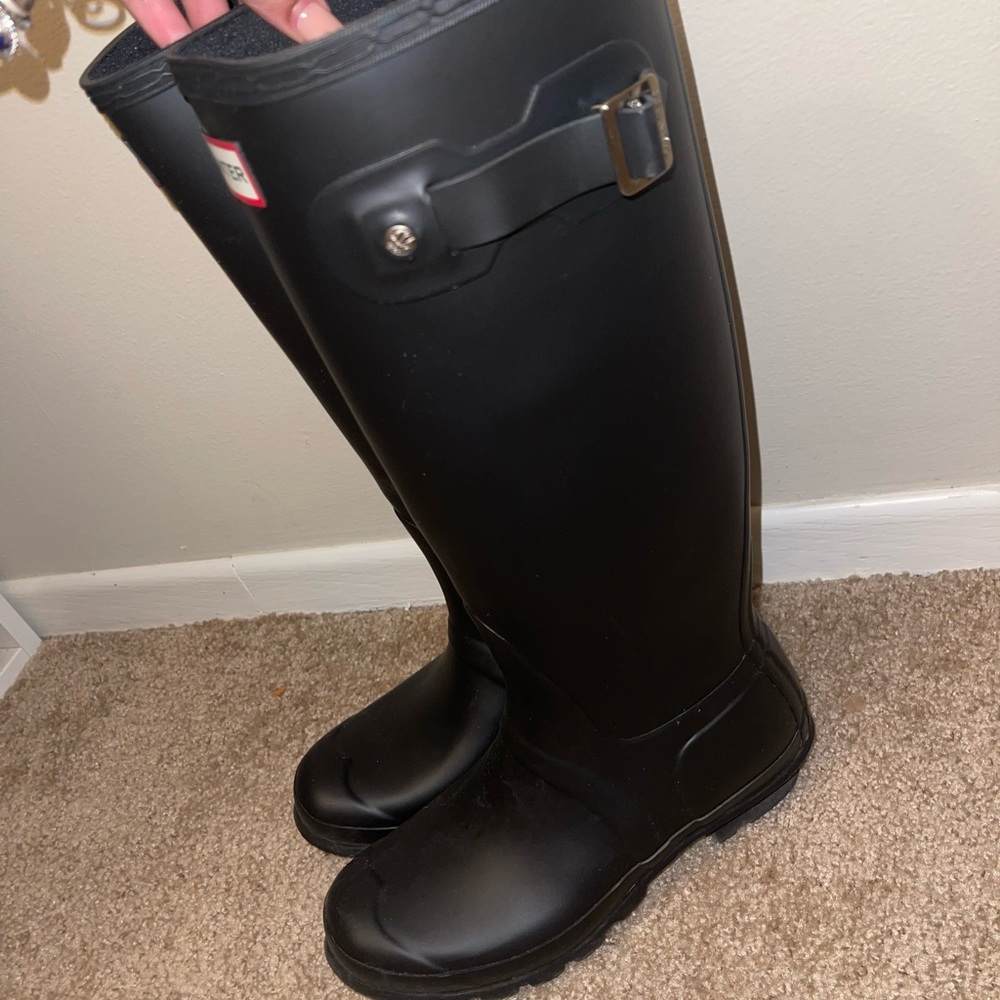 matte black hunter boots